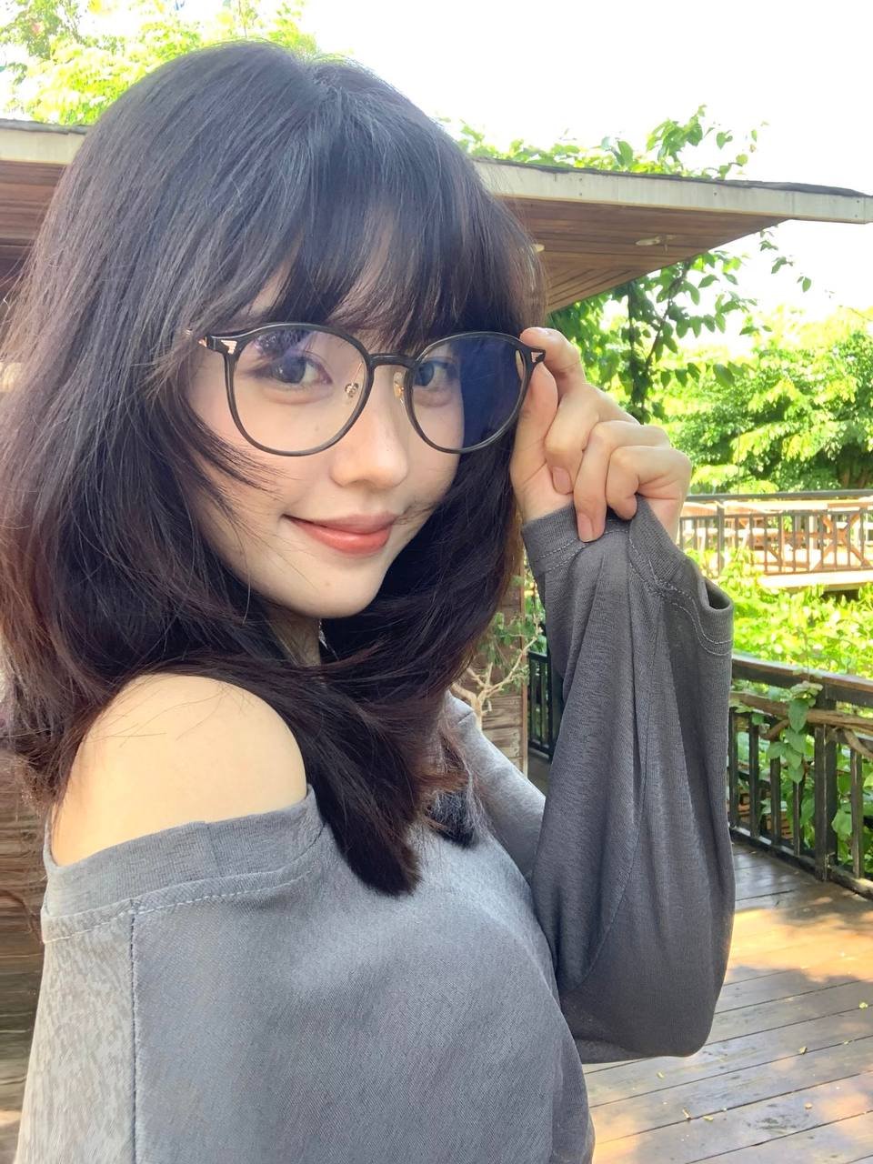 安远女大学生价目表